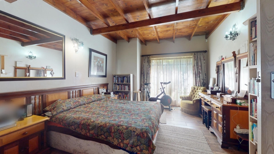 5 Bedroom Property for Sale in Mooivallei Park North West